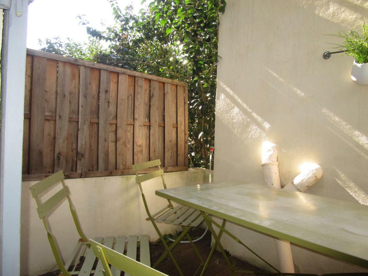 Maison 3 Chambres - Terrasse - Climatisation 10 Minutes A Pied Du Pont D'Avignon Bagian luar foto