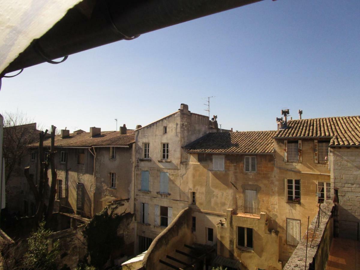 Maison 3 Chambres - Terrasse - Climatisation 10 Minutes A Pied Du Pont D'Avignon Bagian luar foto